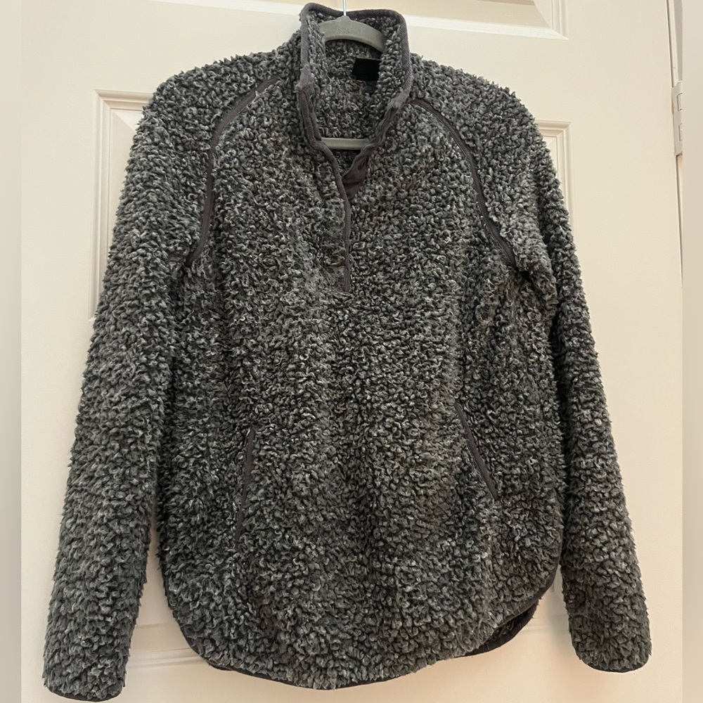 32 Degrees Heat Fleece Gray Sweatshirt - Like New - Small